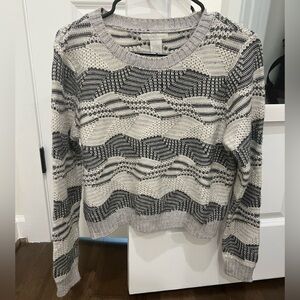 Design History Grey and White Cropped Wool Sweater